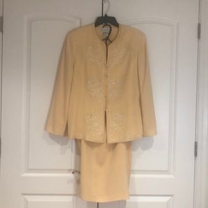 Church Suit/Mother of the Bride suit.  Size 18